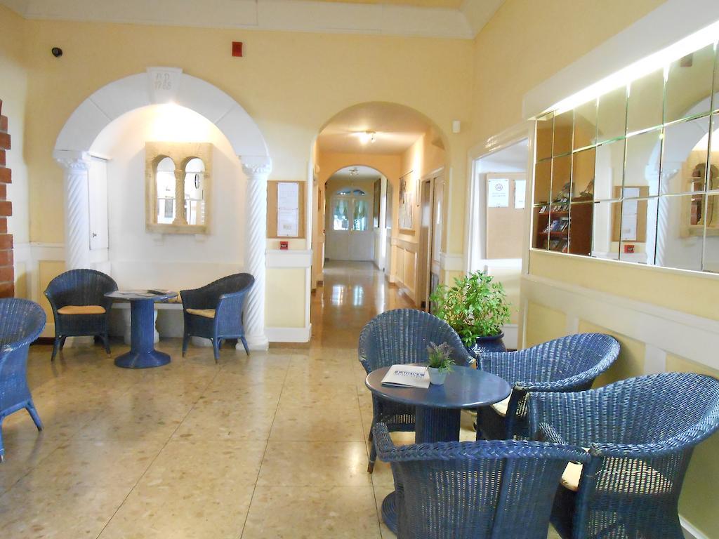 Hotel Marbella Rosas Exteriör bild